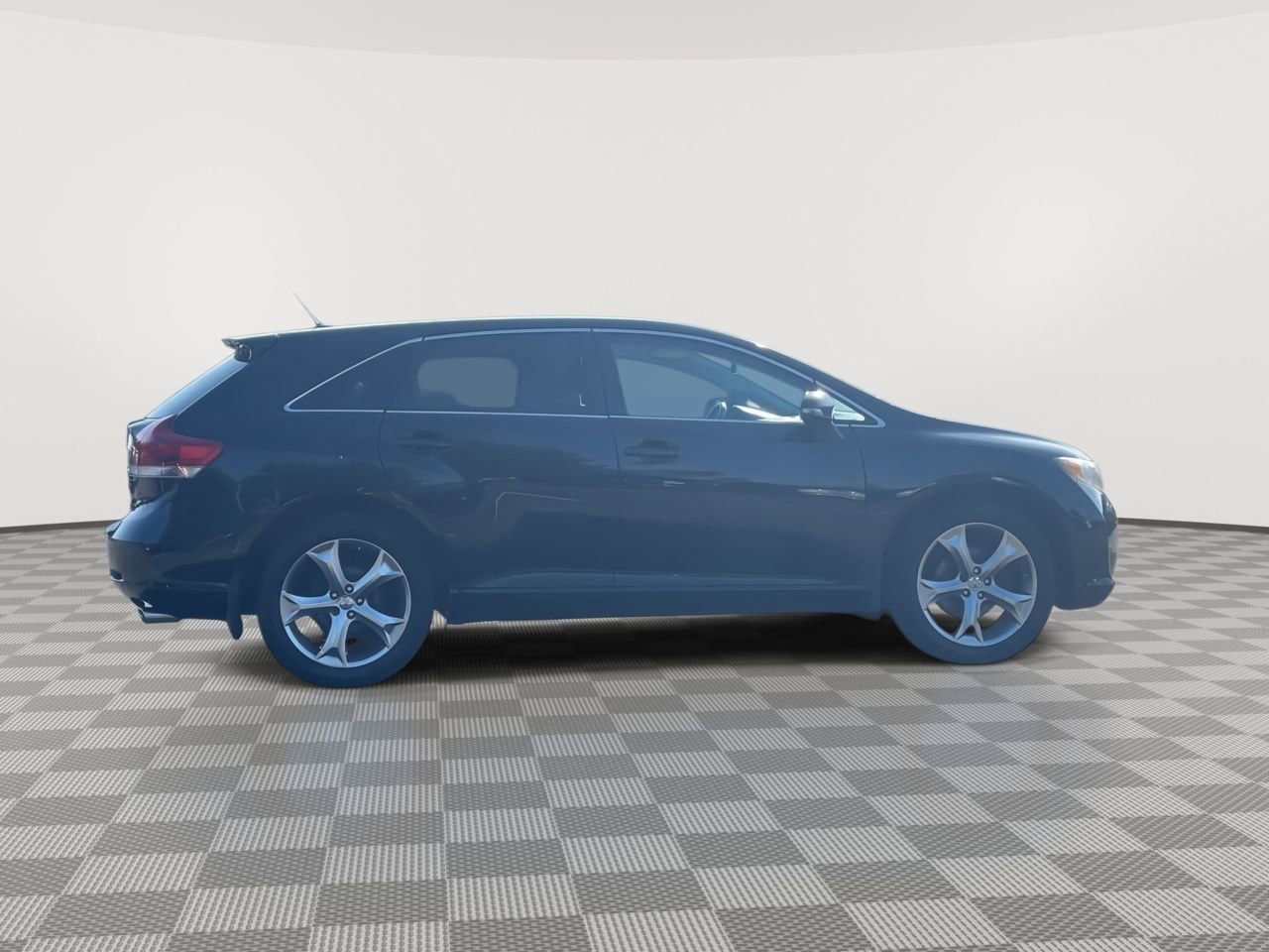 Thumbnail: 2013 Toyota Venza - 9