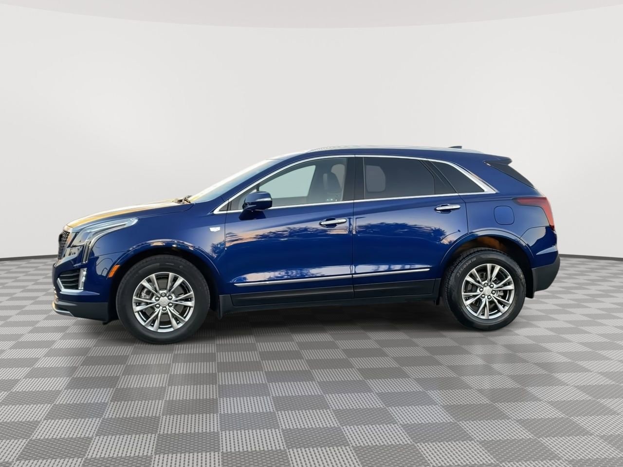 Thumbnail: 2023 Cadillac XT5 - 5