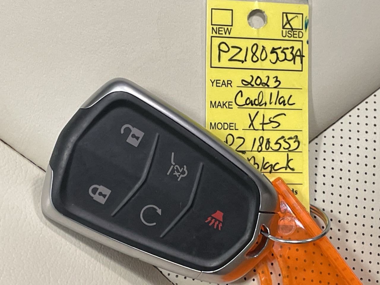 Thumbnail: 2023 Cadillac XT5 - 33