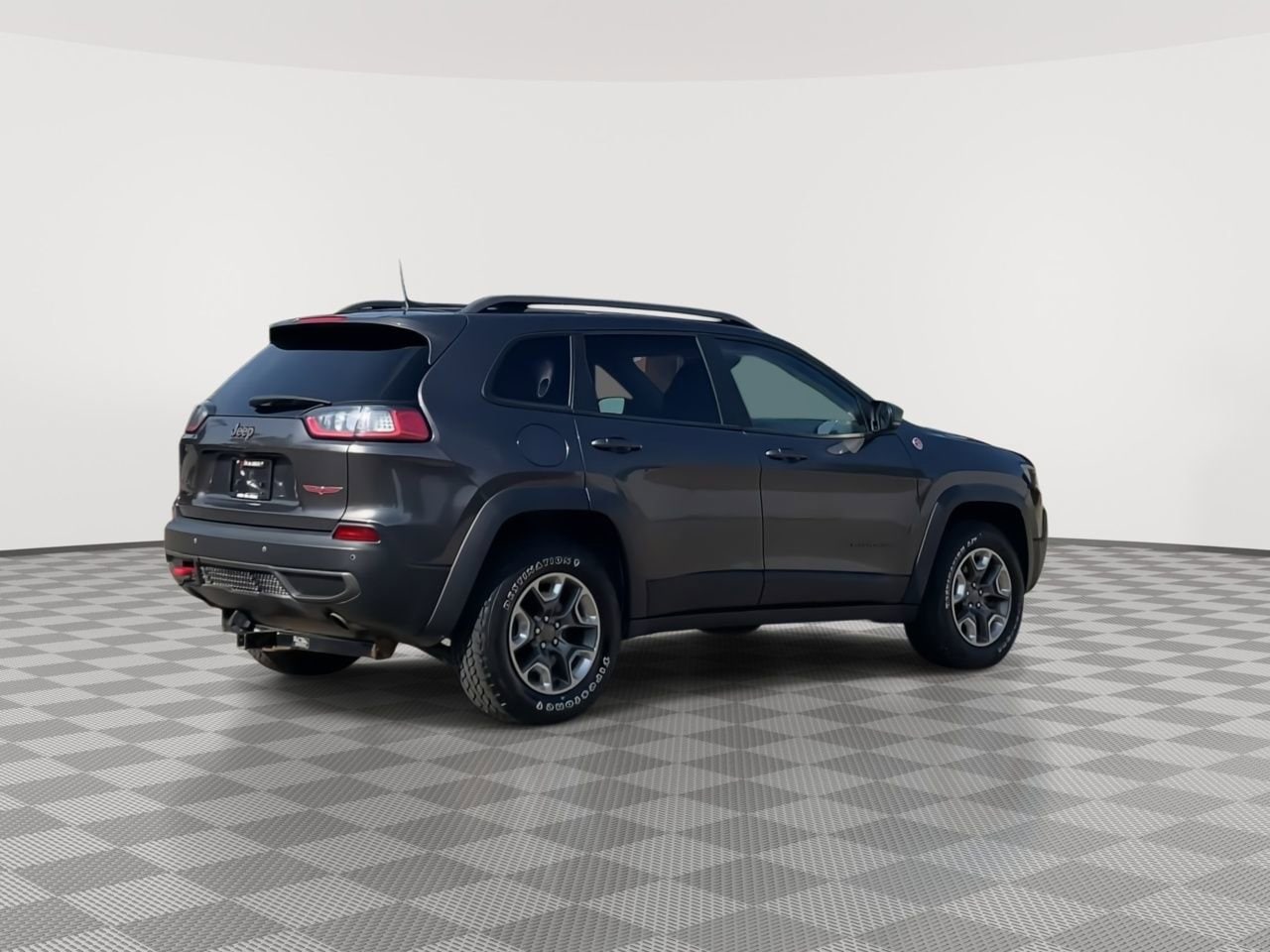 Thumbnail: 2019 Jeep Cherokee - 8