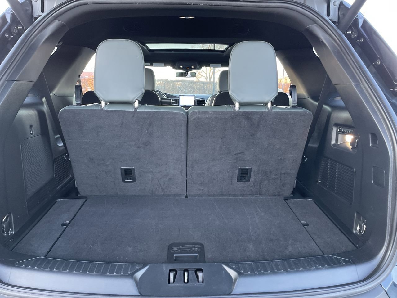 Thumbnail: 2022 Ford Explorer - 17