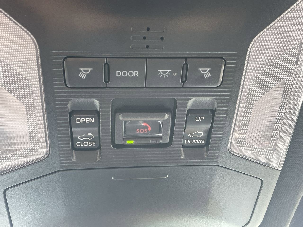 Thumbnail: 2023 Toyota RAV4 - 32