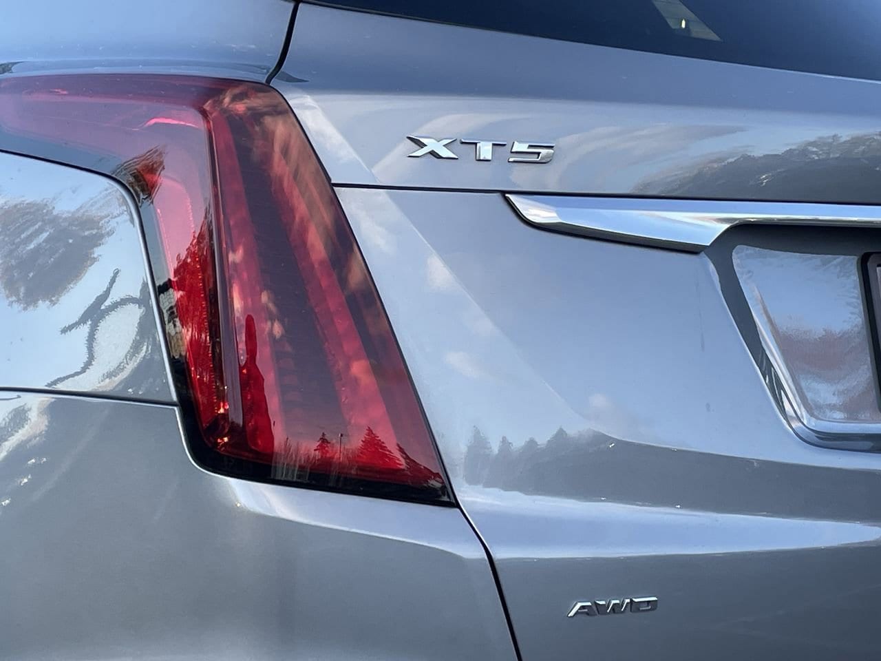 Thumbnail: 2023 Cadillac XT5 - 42