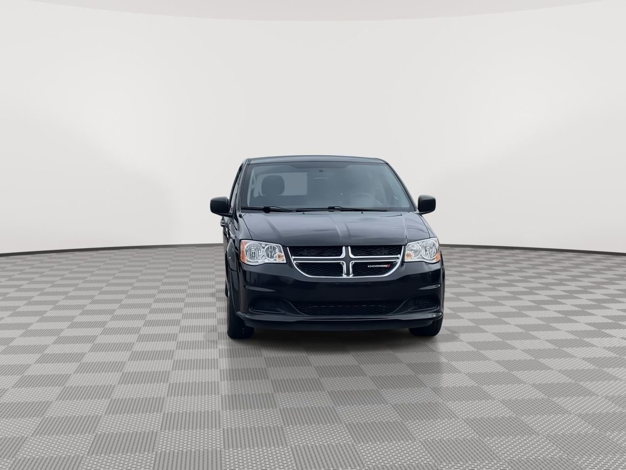 Thumbnail: 2018 Dodge Grand Caravan - 3