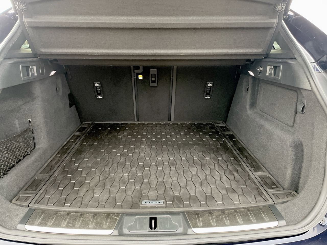 Thumbnail: 2021 Jaguar F-Pace - 17