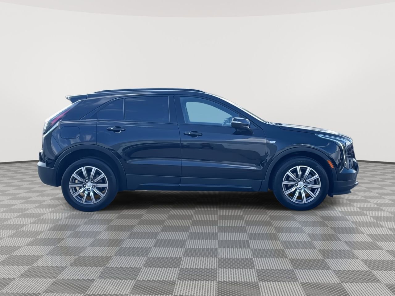 Thumbnail: 2023 Cadillac XT4 - 9