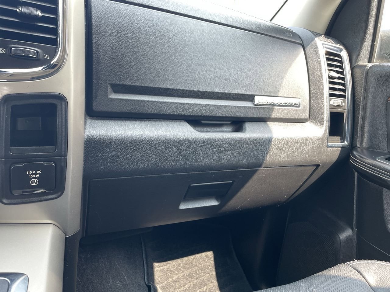 2013 RAM 1500 Laramie 16