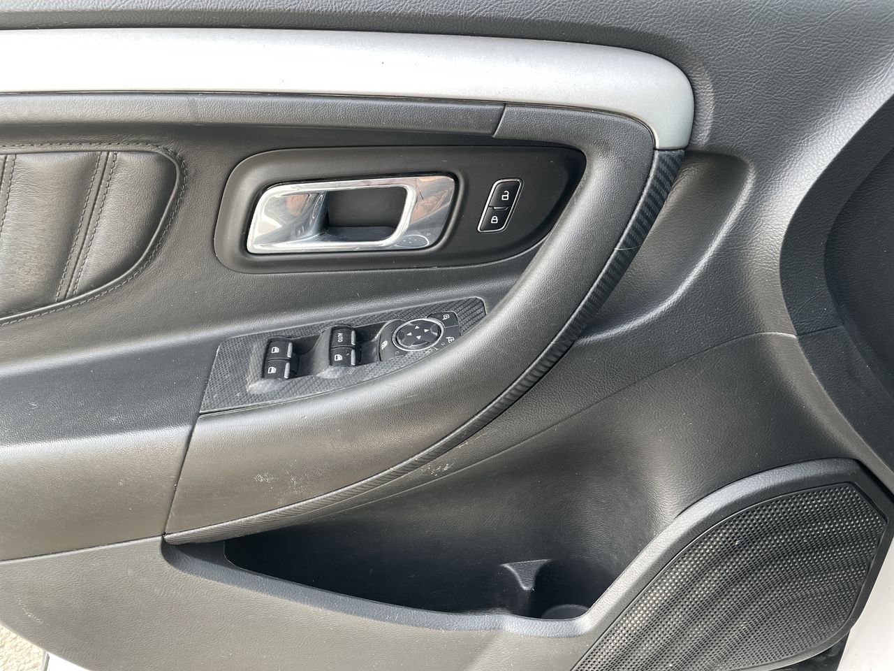 Thumbnail: 2014 Ford Taurus - 29