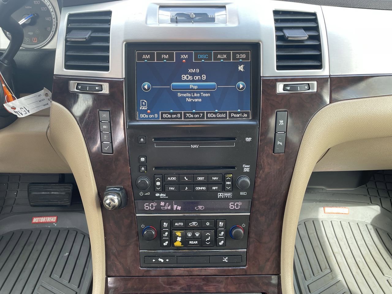 Thumbnail: 2010 Cadillac Escalade - 13