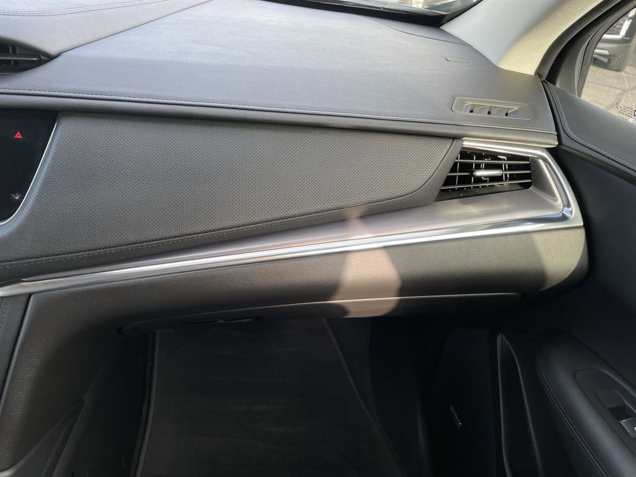 Thumbnail: 2019 Cadillac XT5 - 16