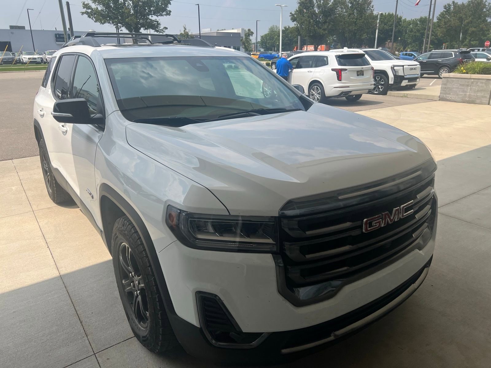Thumbnail: 2023 GMC Acadia - 4