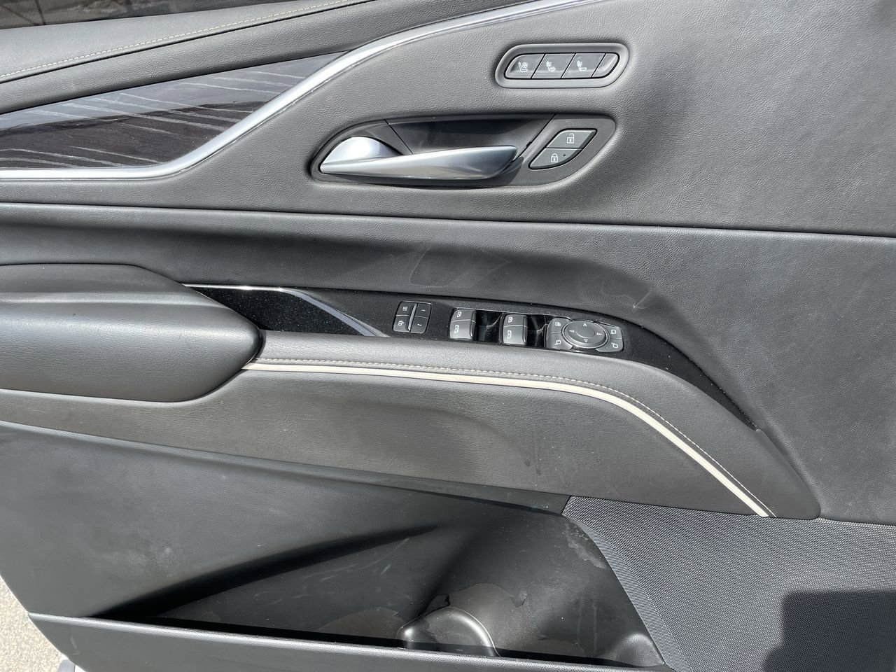 Thumbnail: 2022 Cadillac Escalade - 40