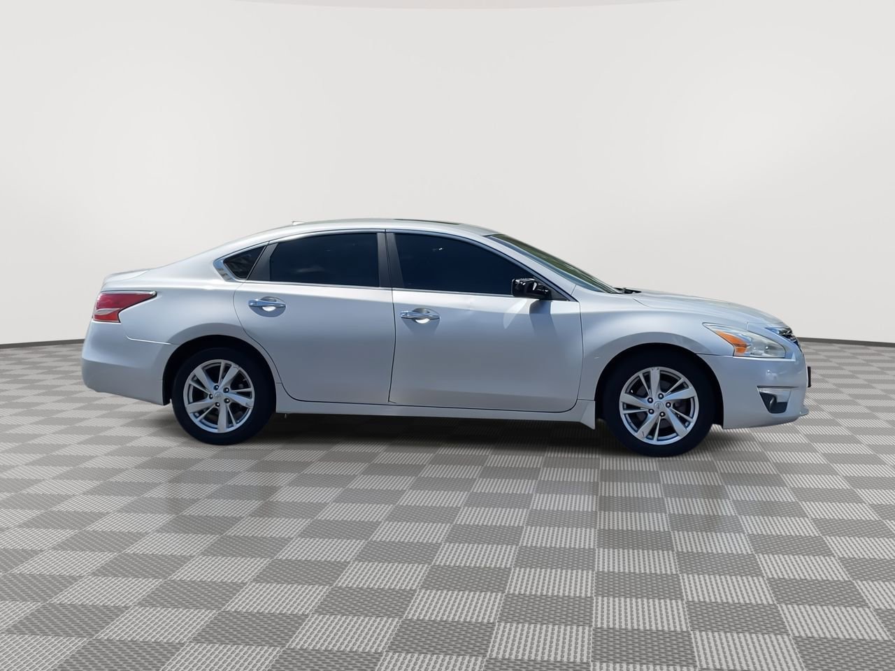 Thumbnail: 2014 Nissan Altima - 9
