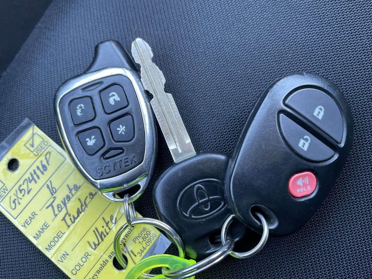 Thumbnail: 2016 Toyota Tundra - 29