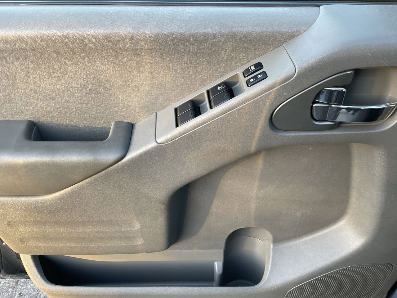 Thumbnail: 2015 Nissan Frontier - 29