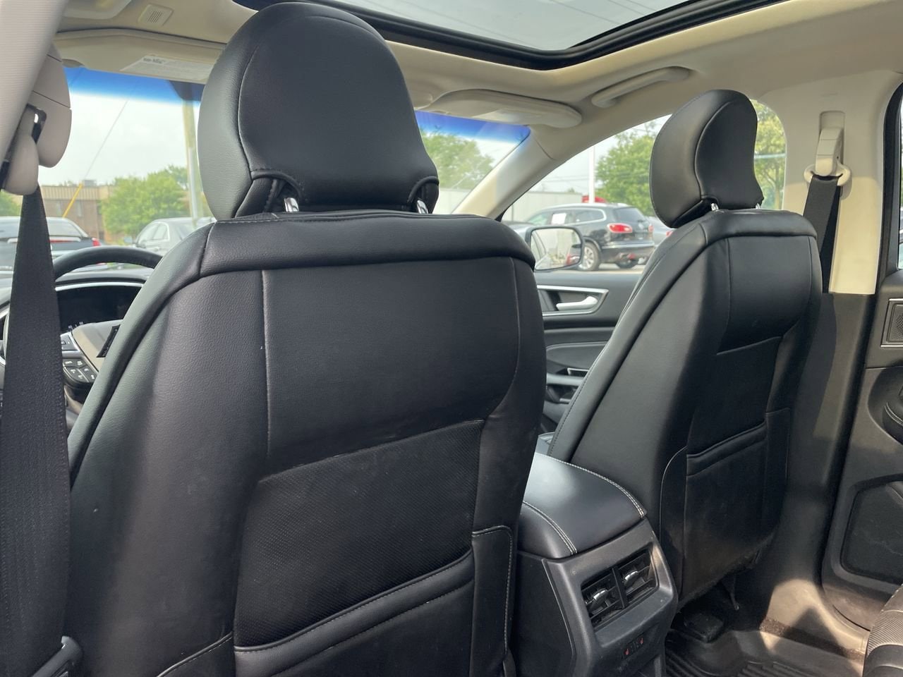 Thumbnail: 2019 Ford Edge - 20