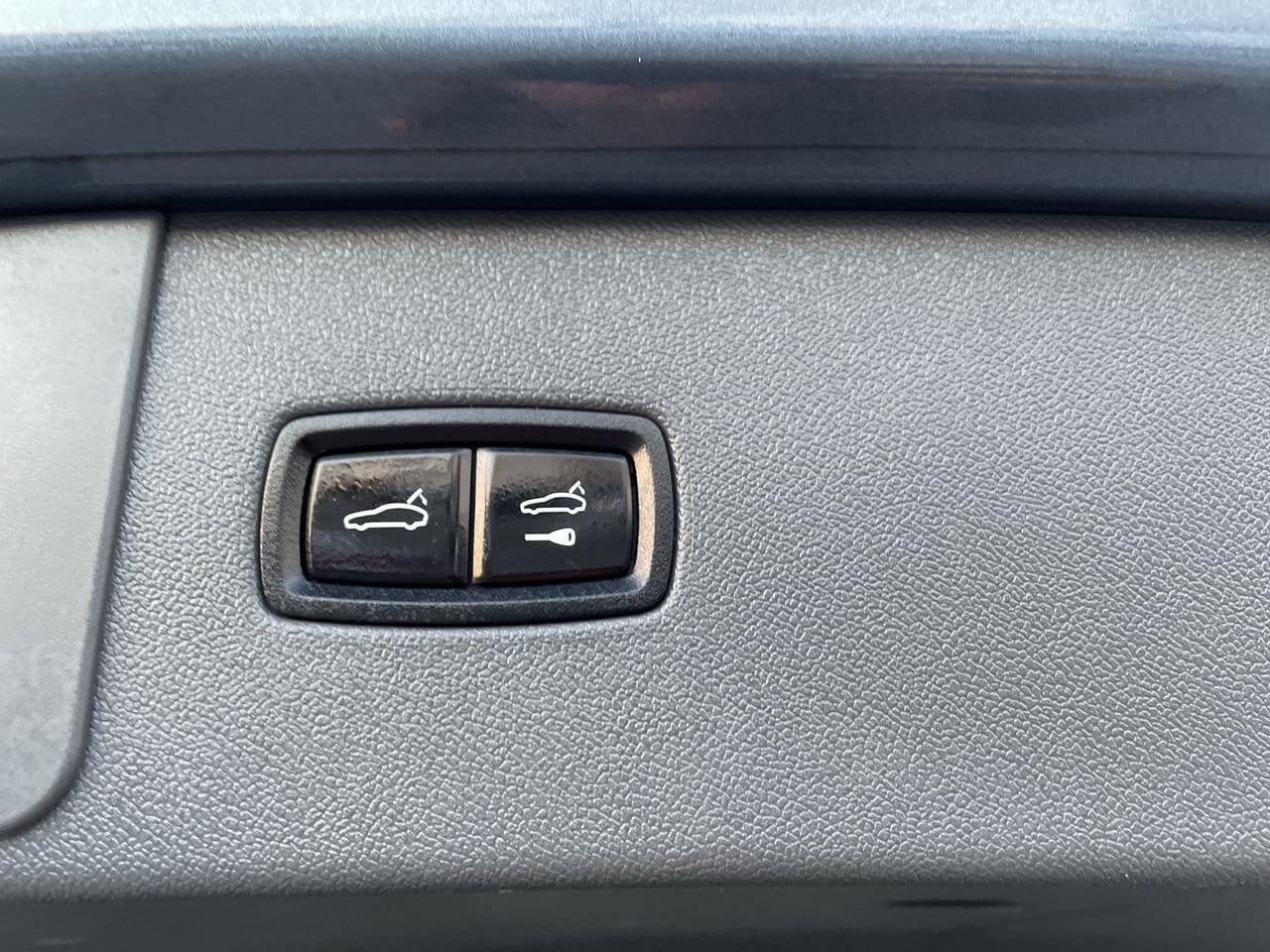 Thumbnail: 2019 Porsche Cayenne - 18