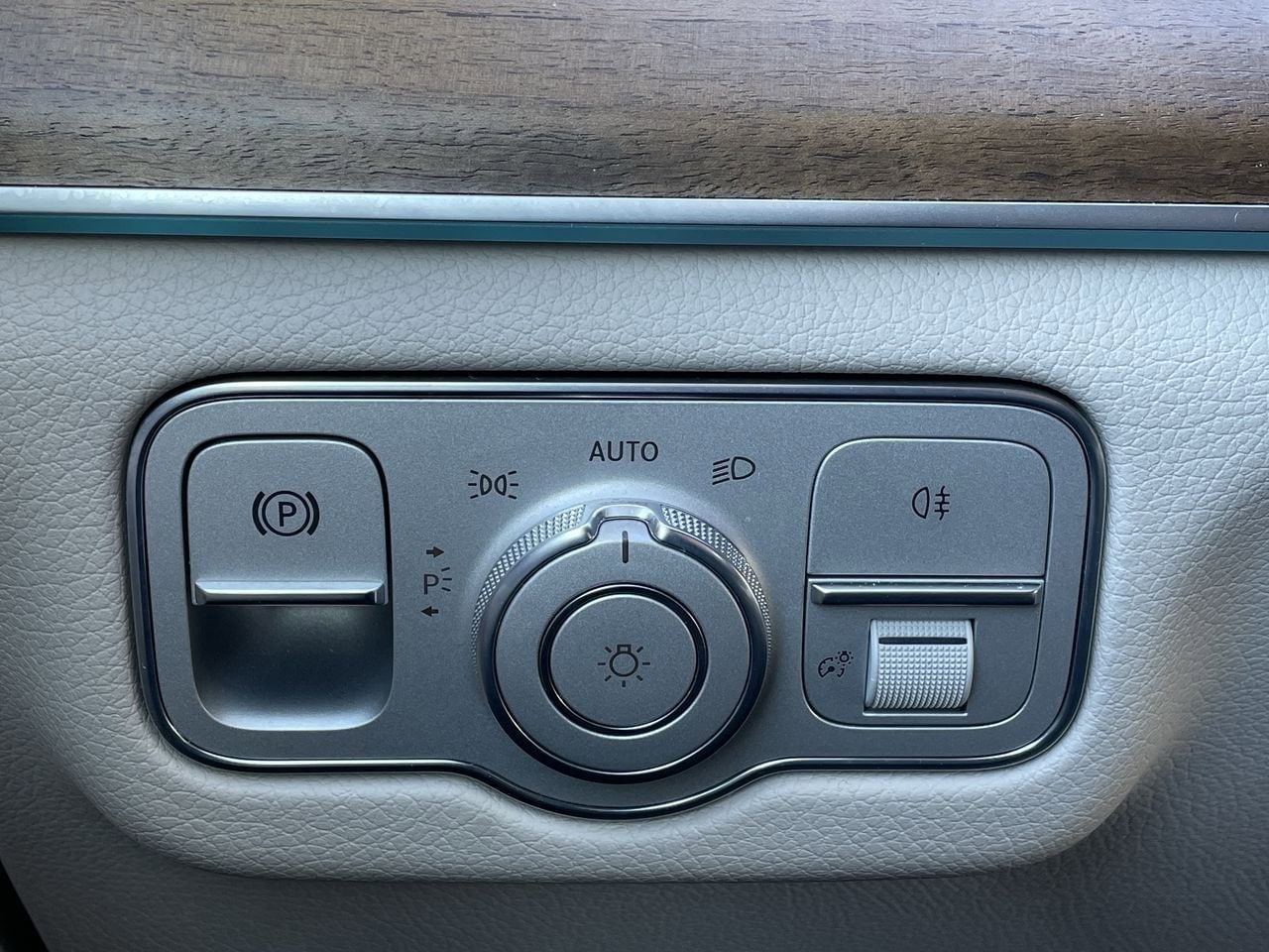 Thumbnail: 2020 Mercedes-Benz GLE - 29