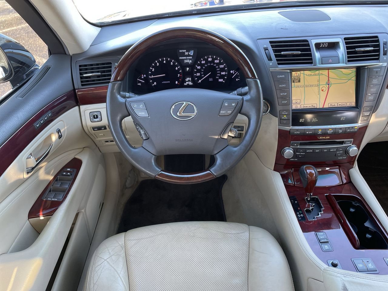 Thumbnail: 2012 Lexus LS - 11