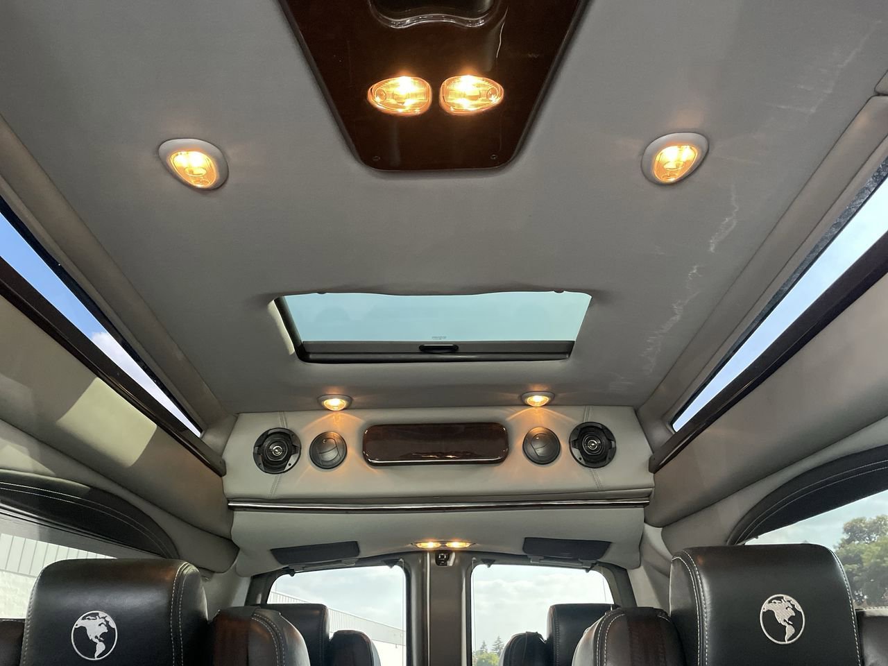 Thumbnail: 2019 GMC Savana - 22