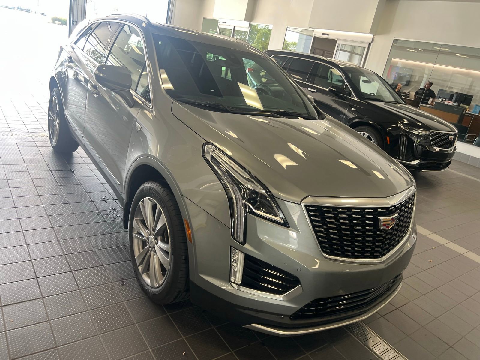 Thumbnail: 2023 Cadillac XT5 - 4