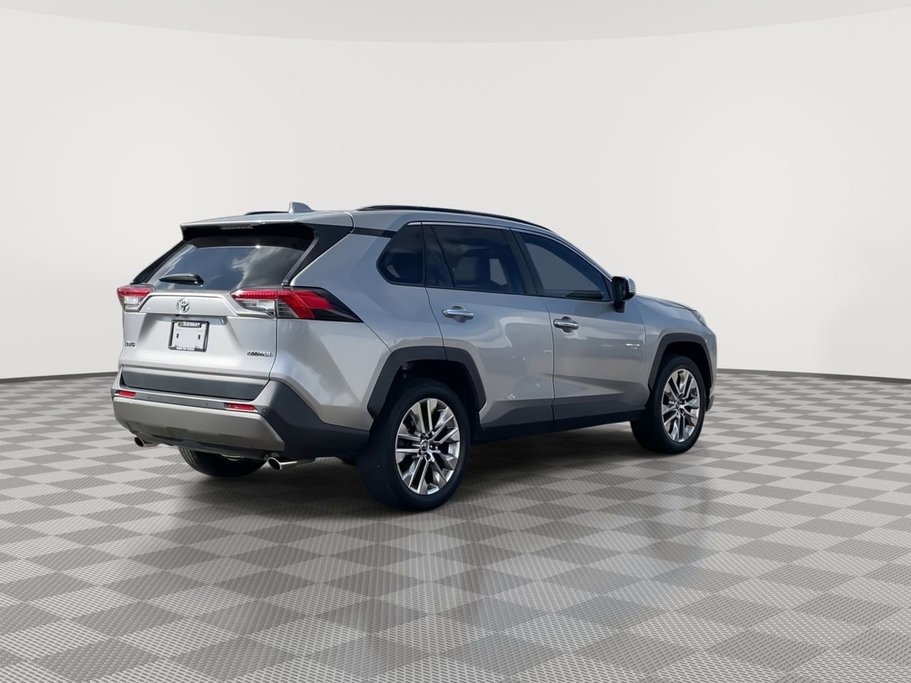 Thumbnail: 2019 Toyota RAV4 - 8
