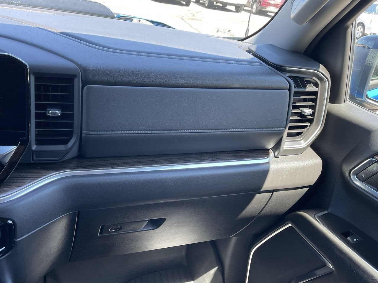 Thumbnail: 2023 Chevrolet Silverado 1500 - 15
