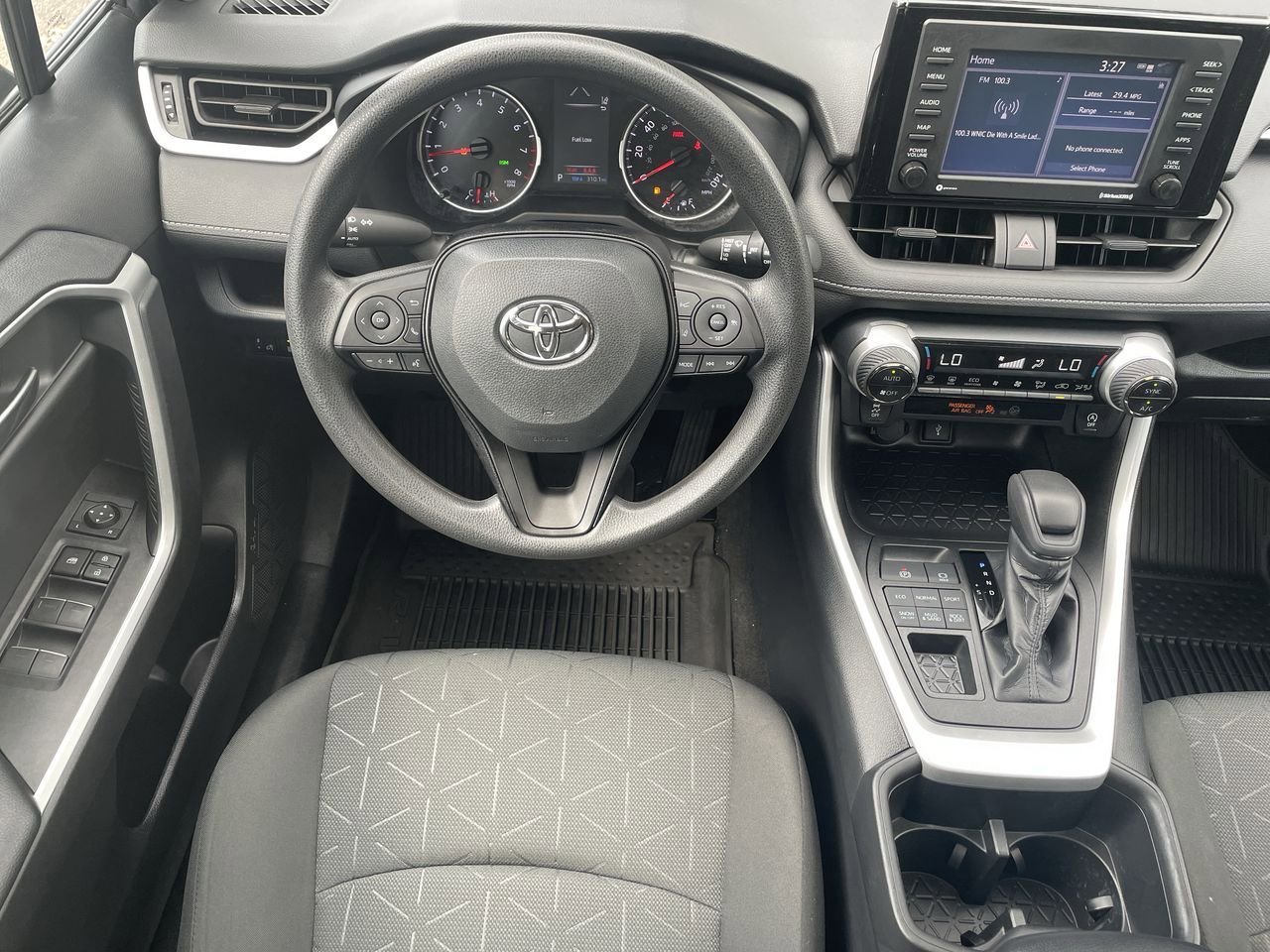 Thumbnail: 2022 Toyota RAV4 - 11