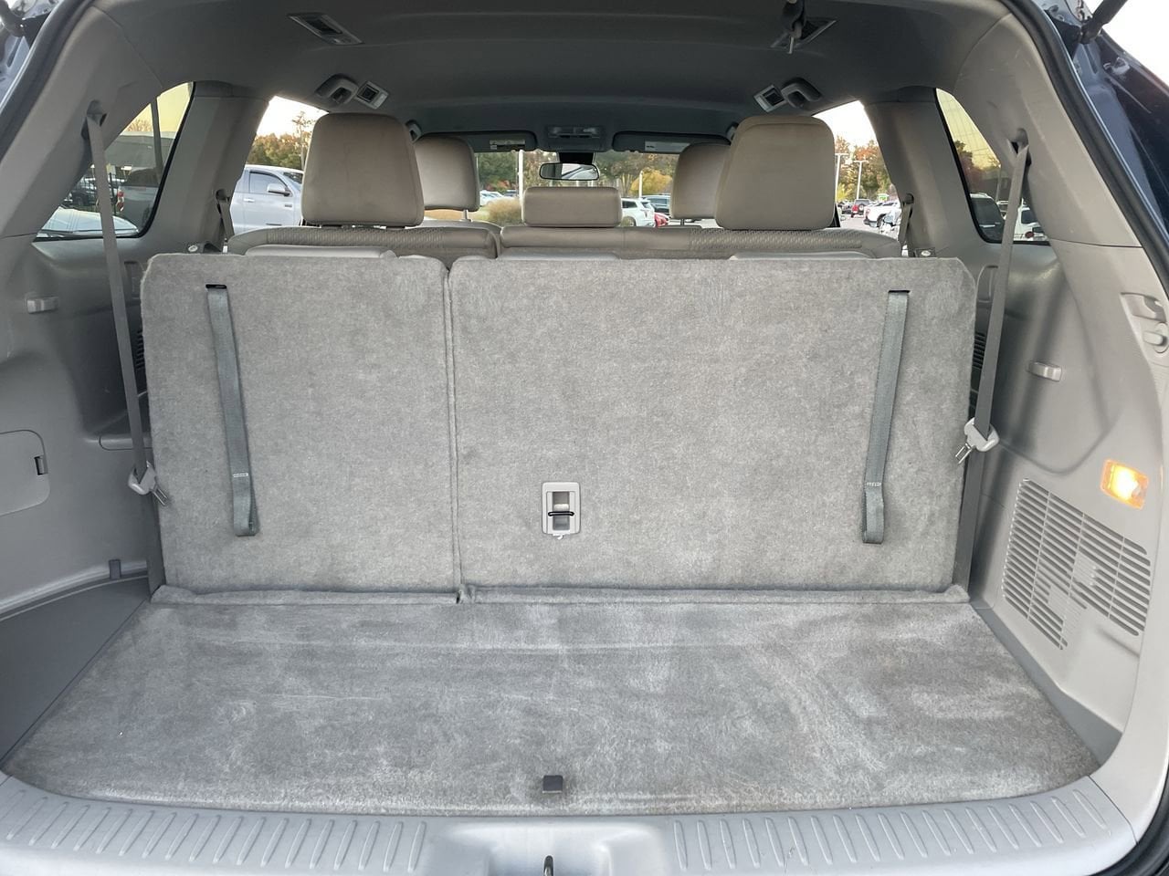 Thumbnail: 2019 Toyota Highlander - 17