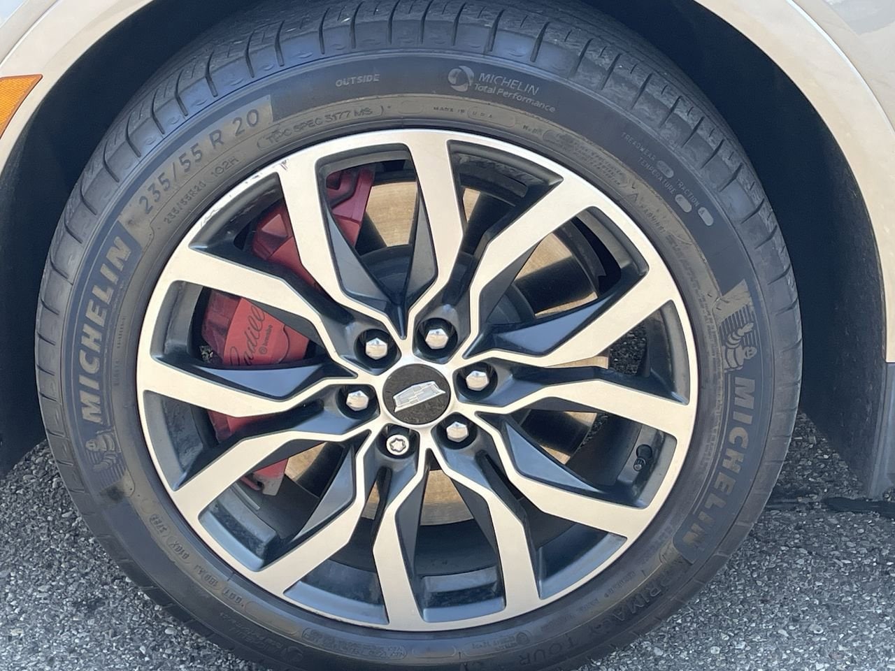 Thumbnail: 2023 Cadillac XT5 - 40