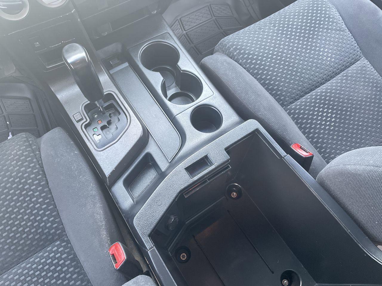 Thumbnail: 2011 Toyota Tundra - 21