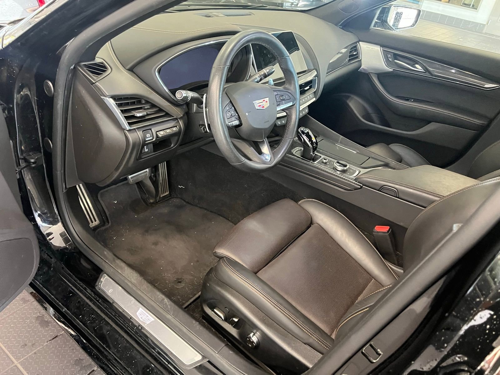 Thumbnail: 2023 Cadillac CT5 - 5