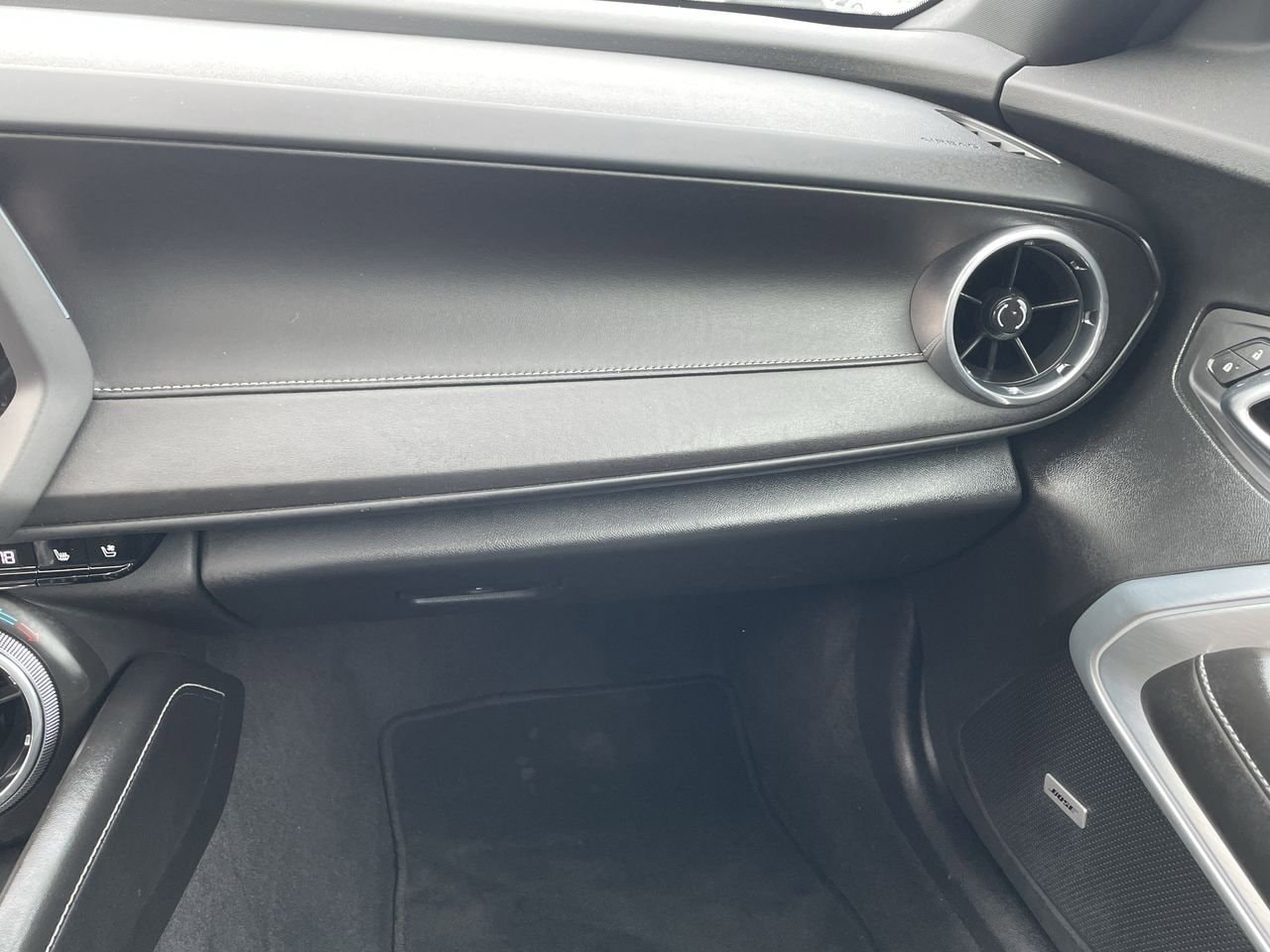 Thumbnail: 2018 Chevrolet Camaro - 16