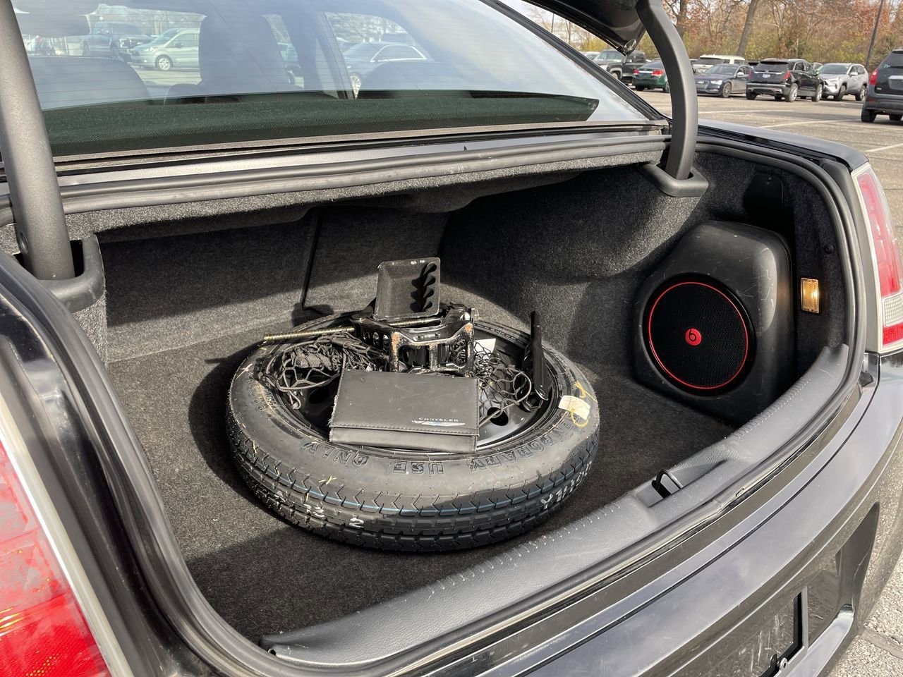 Thumbnail: 2013 Chrysler 300 - 17