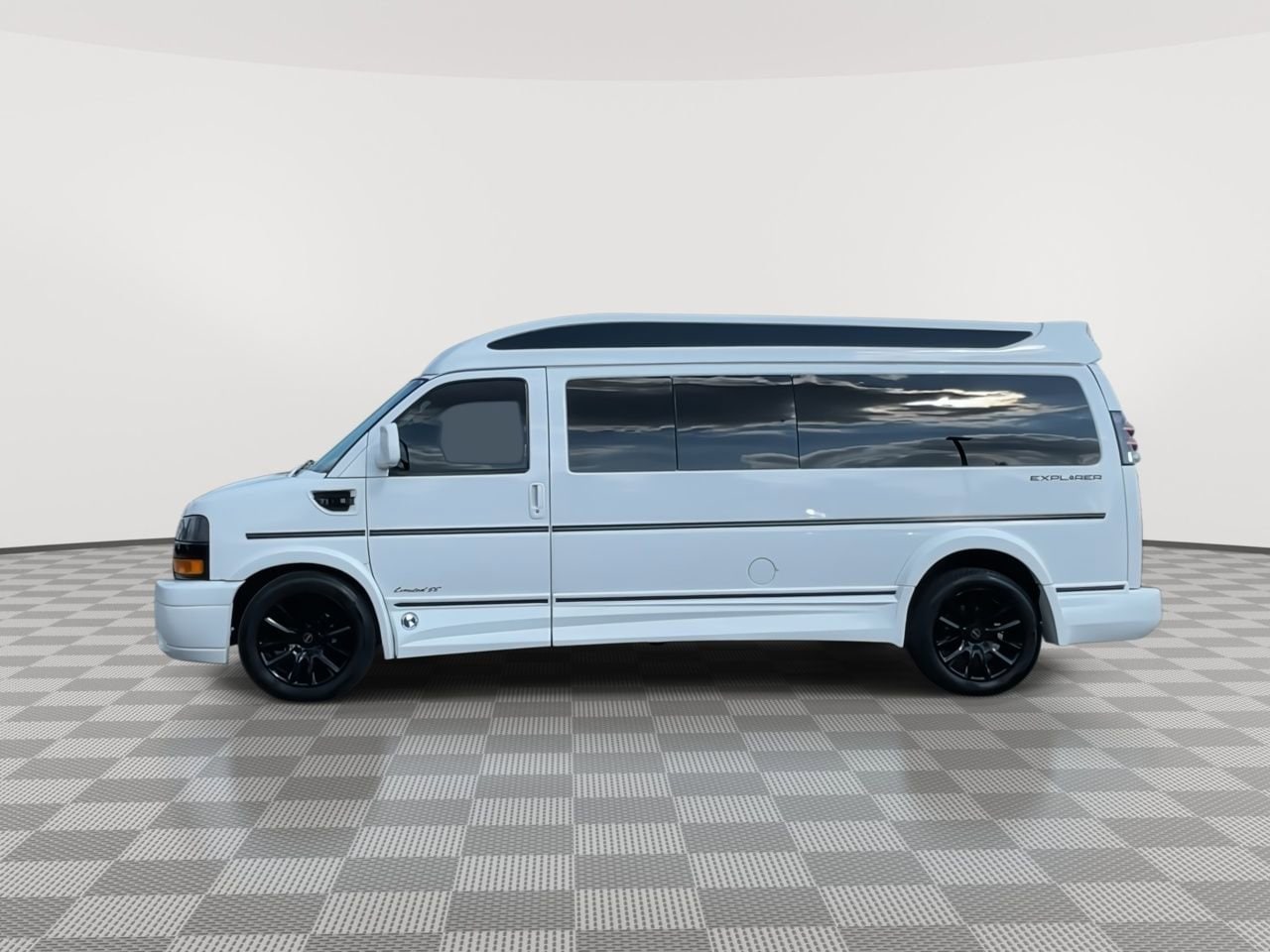 Thumbnail: 2019 GMC Savana - 5