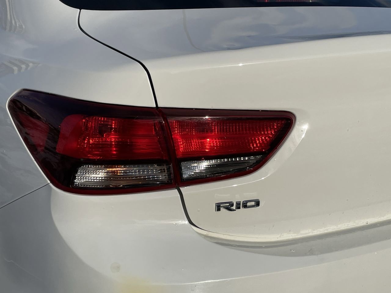 Thumbnail: 2020 Kia Rio - 34