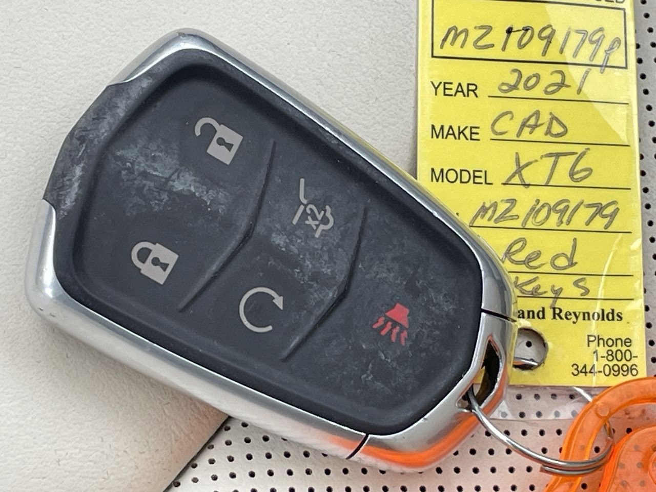 Thumbnail: 2021 Cadillac XT6 - 33