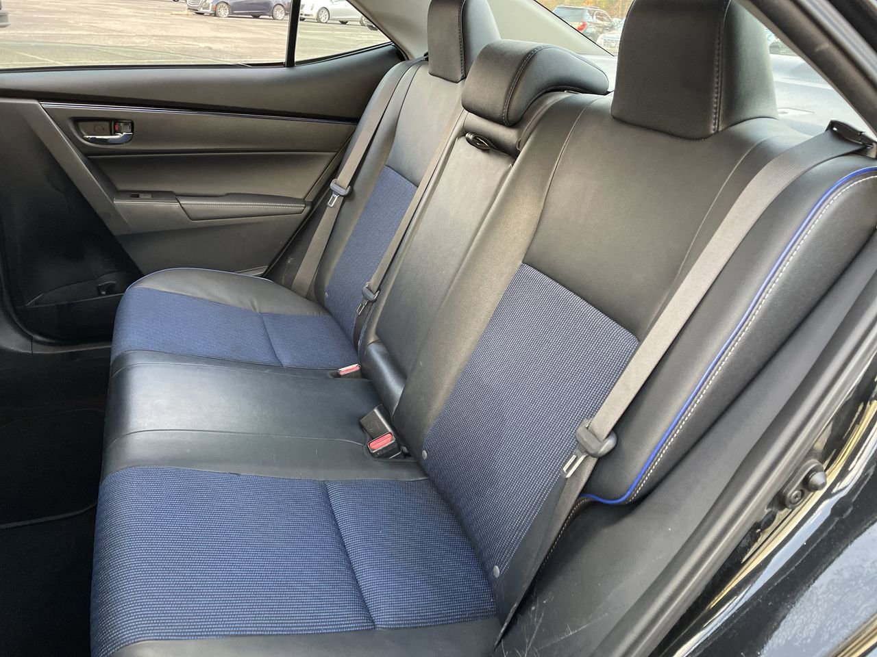 Thumbnail: 2017 Toyota Corolla - 18