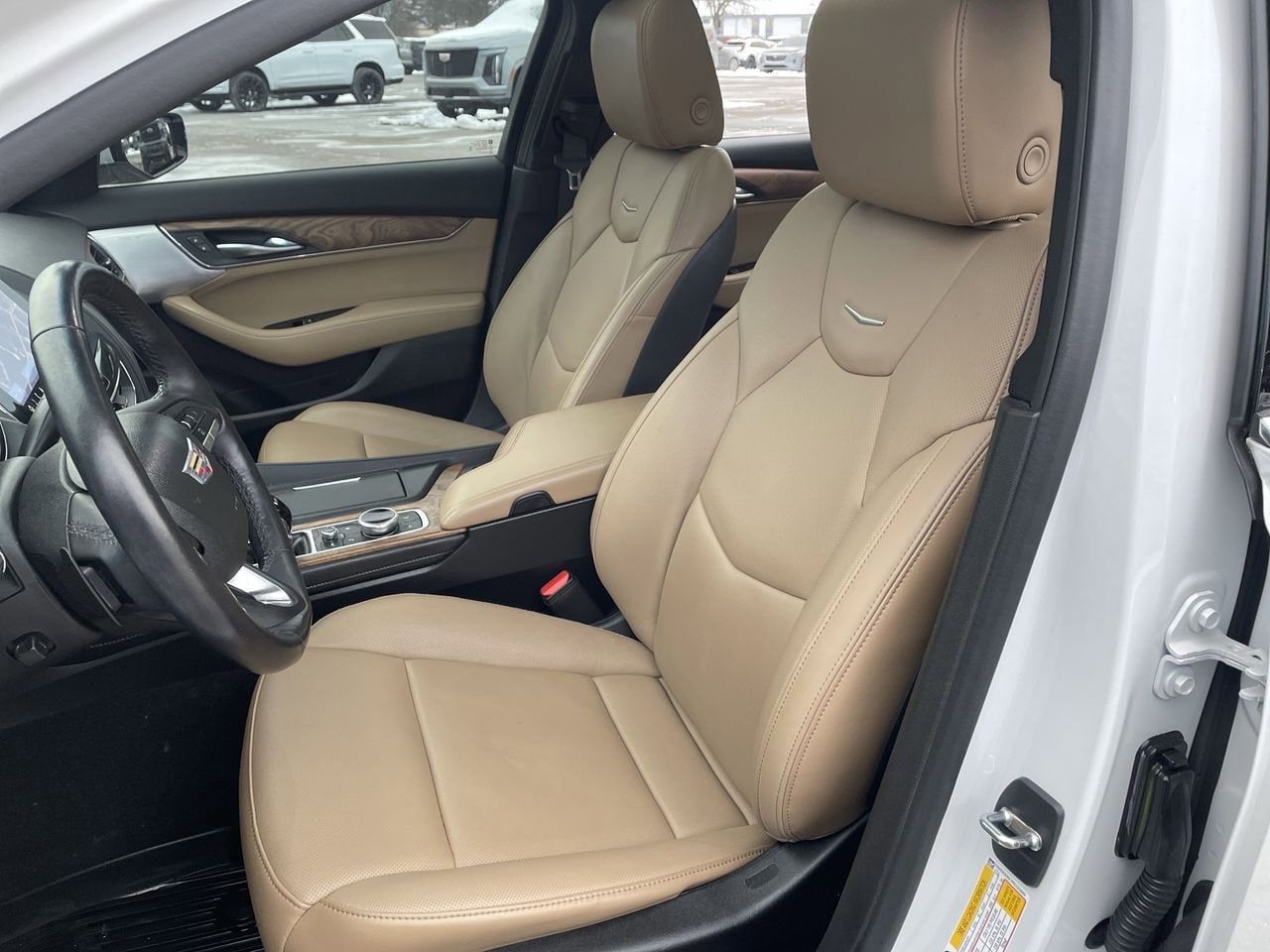 Thumbnail: 2023 Cadillac CT5 - 12