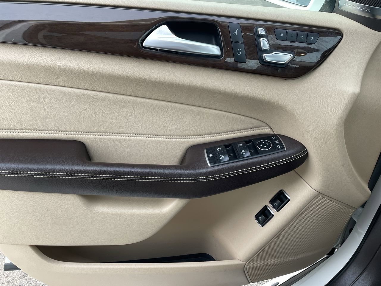 Thumbnail: 2019 Mercedes-Benz GLS - 35