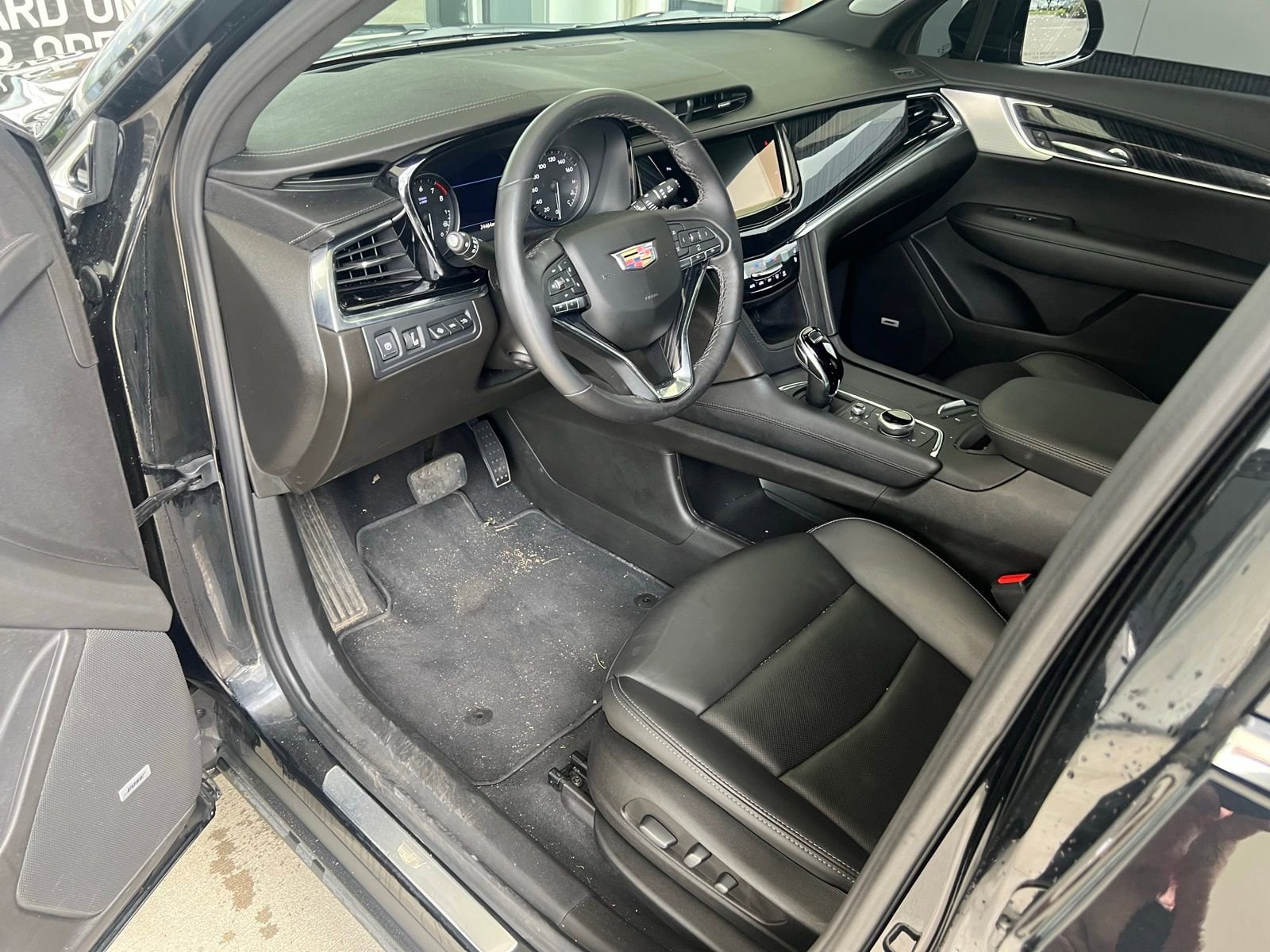 Thumbnail: 2023 Cadillac XT6 - 5