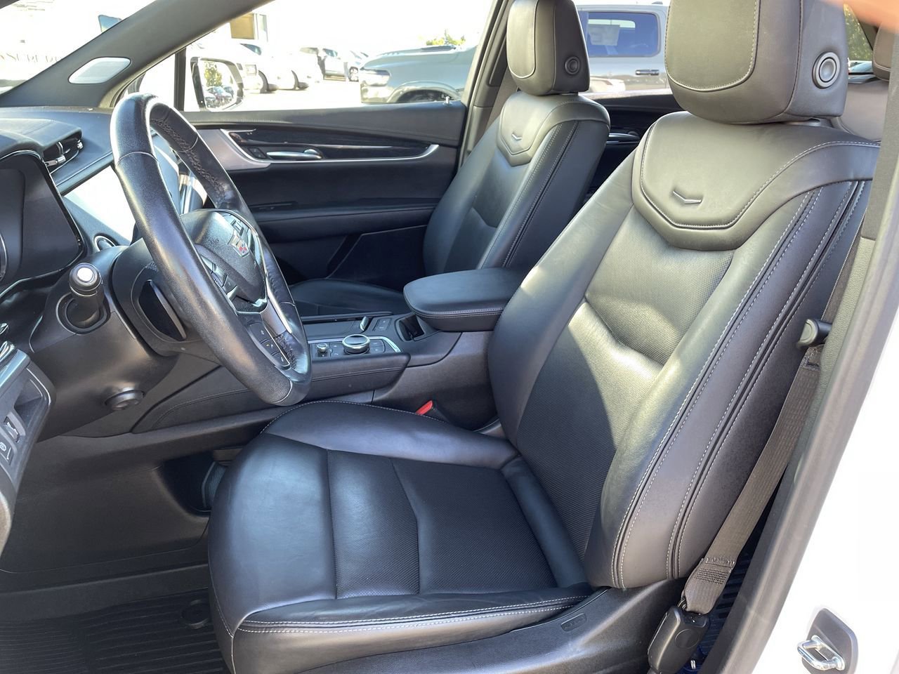 Thumbnail: 2023 Cadillac XT5 - 12