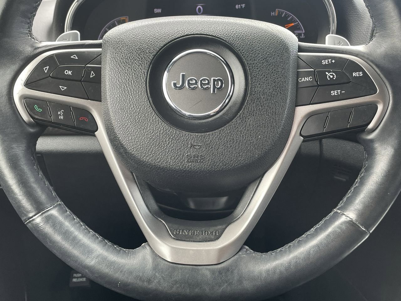 Thumbnail: 2017 Jeep Grand Cherokee - 10