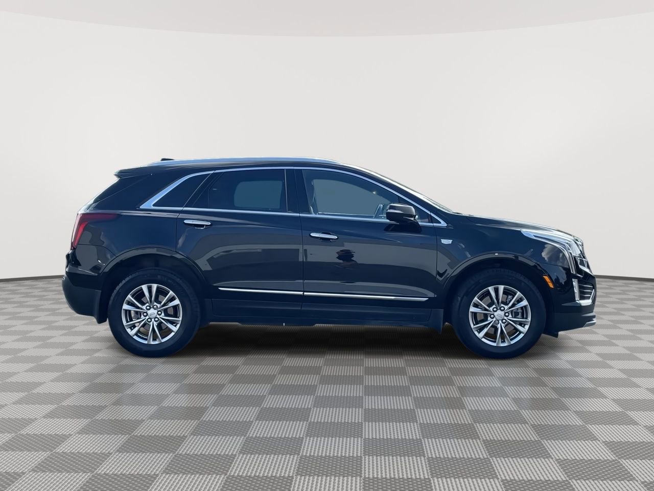 Thumbnail: 2023 Cadillac XT5 - 9