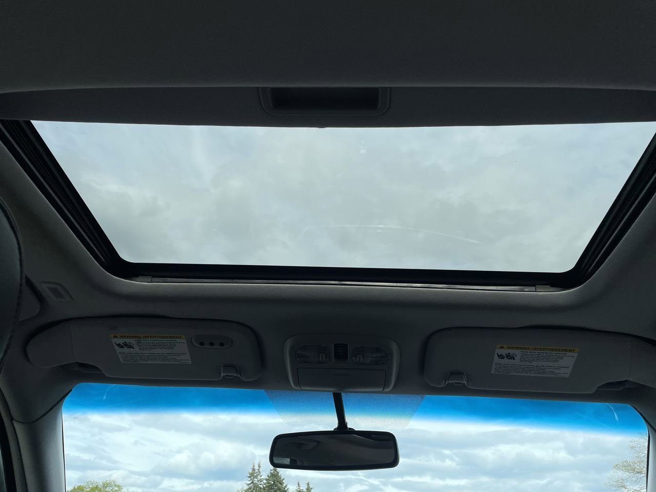 Thumbnail: 2012 Lincoln MKZ - 20
