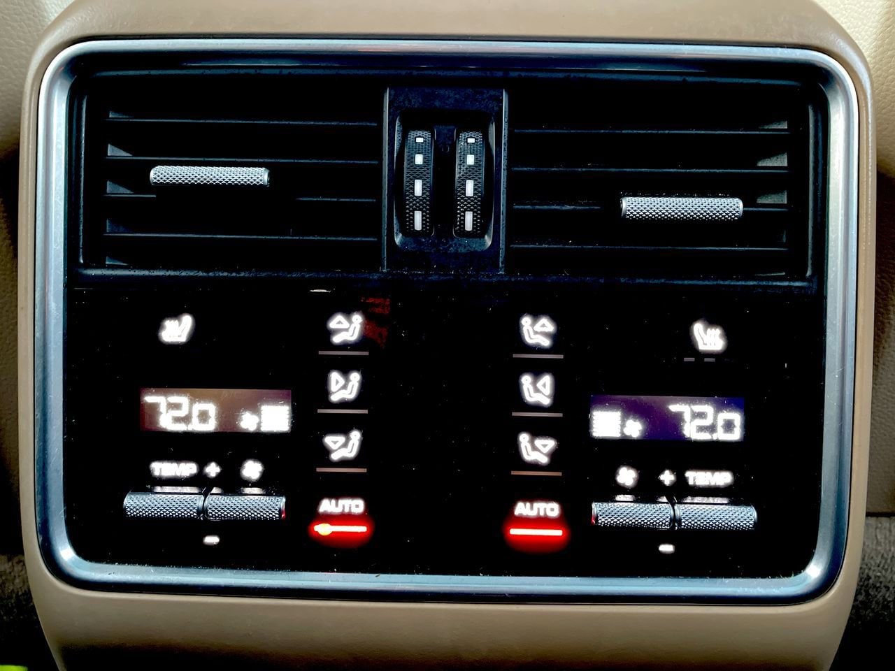 Thumbnail: 2019 Porsche Cayenne - 22