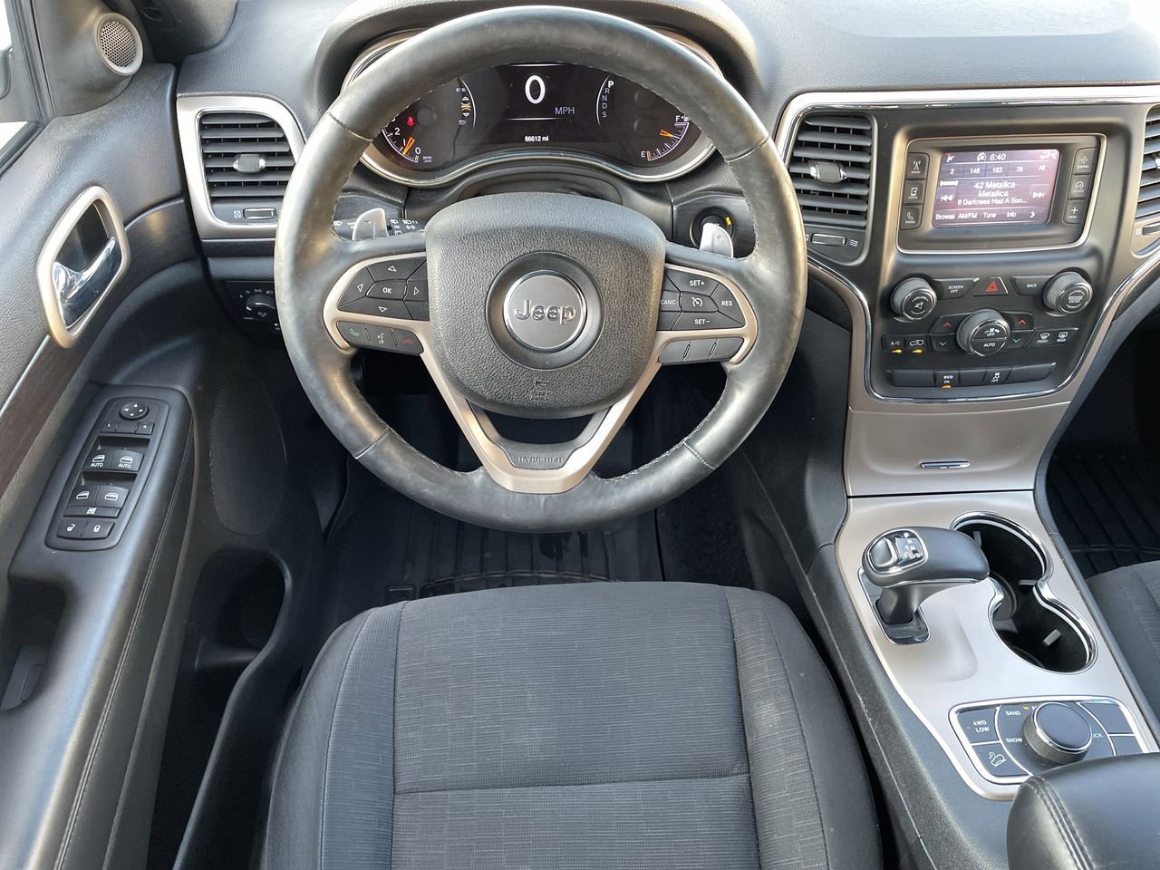 Thumbnail: 2014 Jeep Grand Cherokee - 11