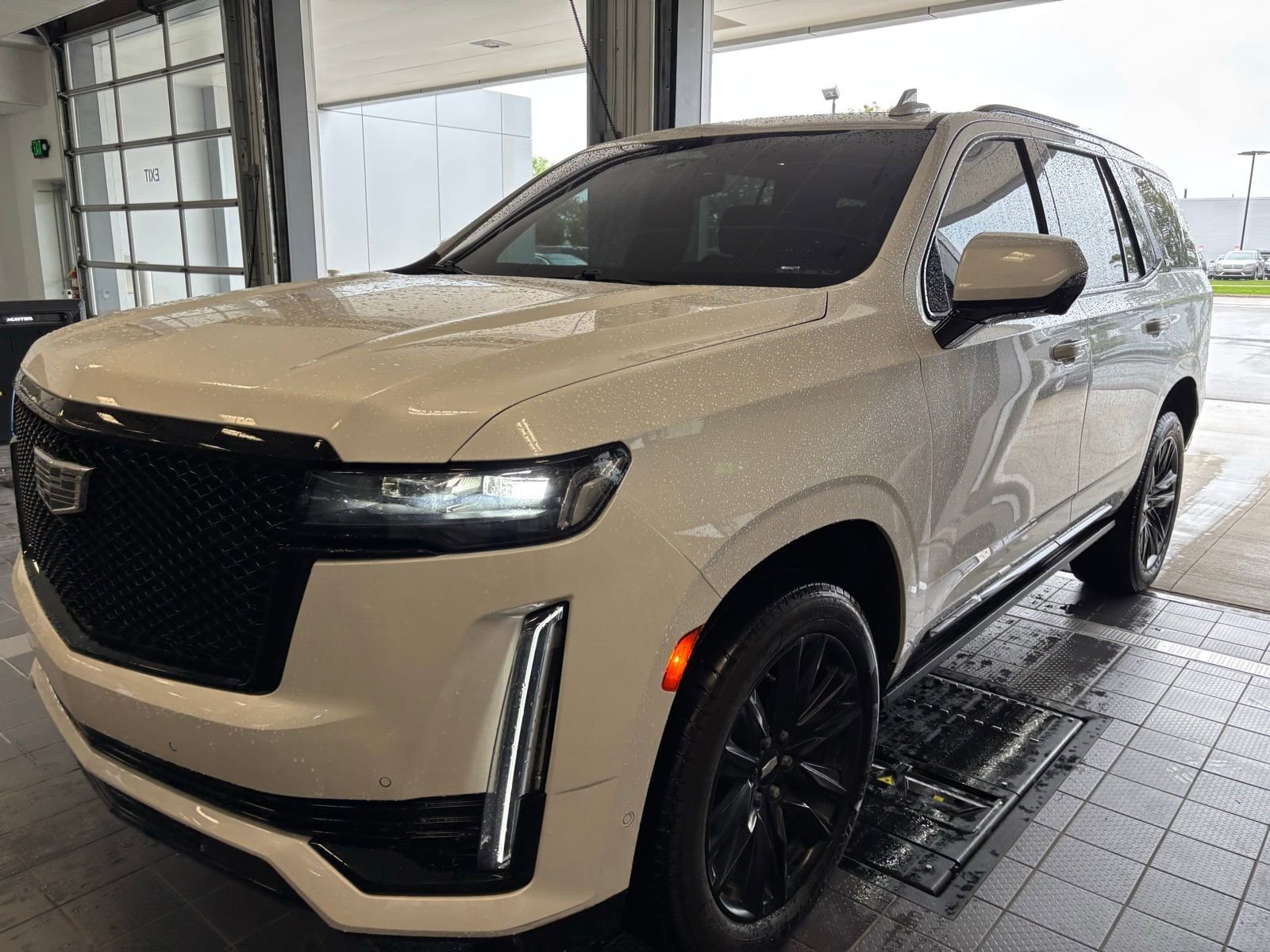 Thumbnail: 2021 Cadillac Escalade - 1