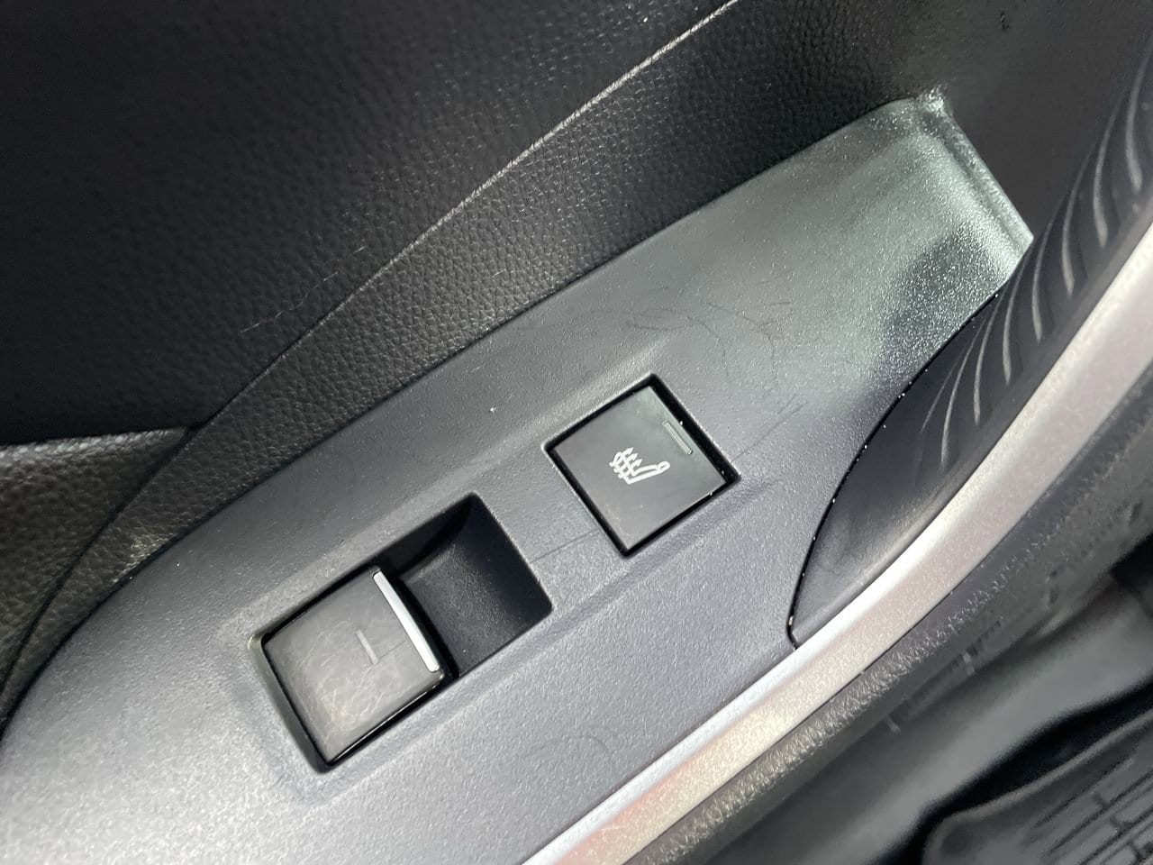 Thumbnail: 2023 Toyota RAV4 - 22