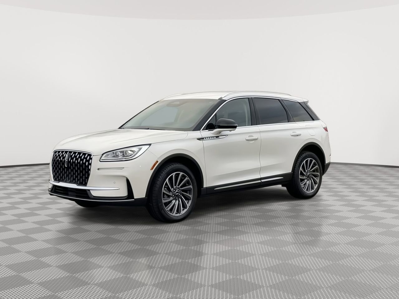 Thumbnail: 2023 Lincoln Corsair - 4